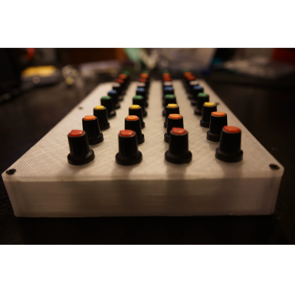 MIDI-controller met 36 knoppen - Commercial Resin Printing recensie en prijs